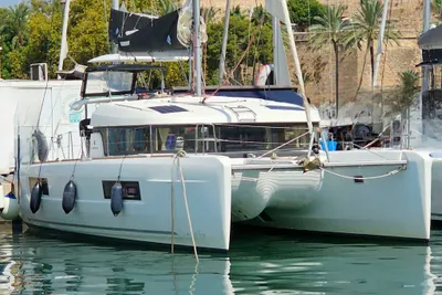 2019 Lagoon 40