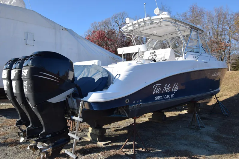 Tie Me Up Yacht Photos Pics 