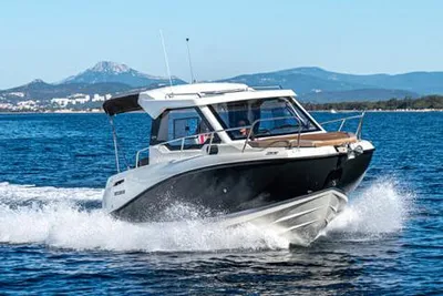 2025 Quicksilver Activ 705 Weekend