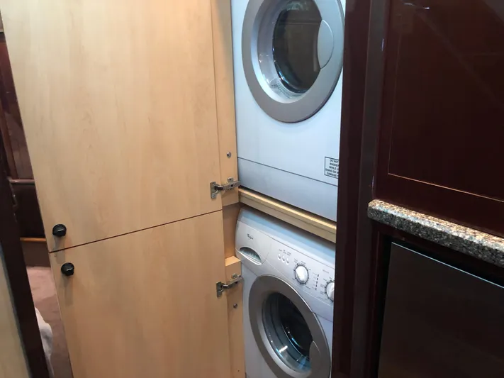 Highland Lass Yacht Photos Pics 