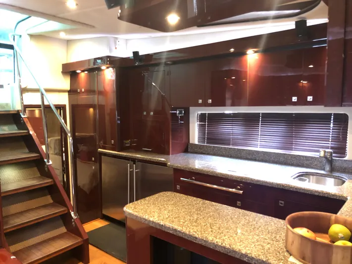 Highland Lass Yacht Photos Pics 