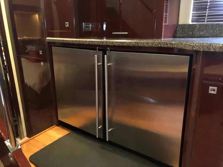 Highland Lass Yacht Photos Pics 