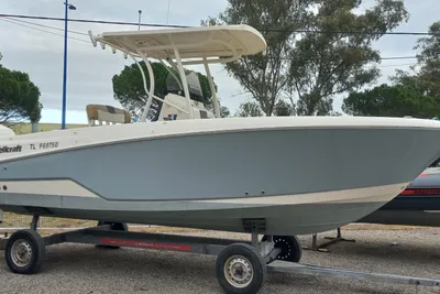 2016 Wellcraft 242 Fisherman