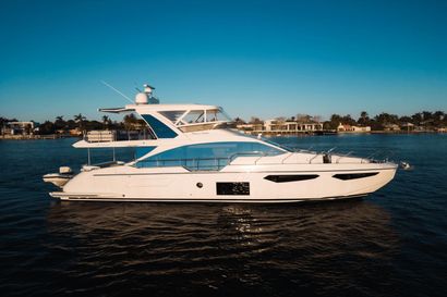 2021 60' Azimut-60 Flybridge Palm Beach, FL, US