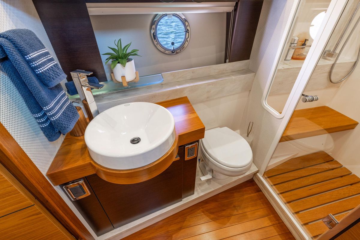2017 Tiara Yachts 53 