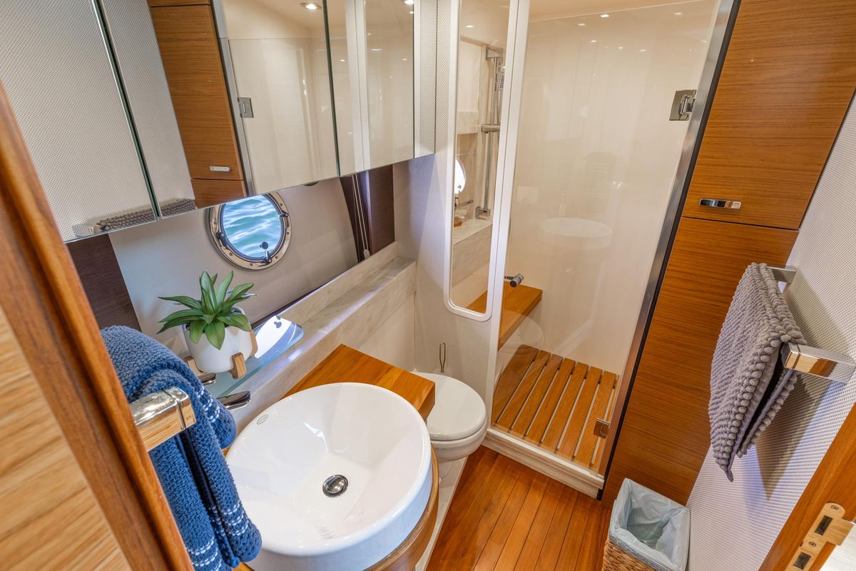 2017 Tiara Yachts 53 