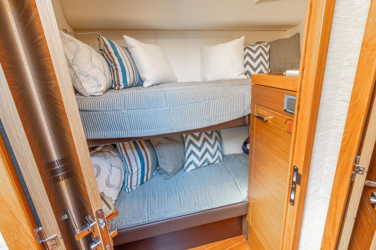2017 Tiara Yachts 53 
