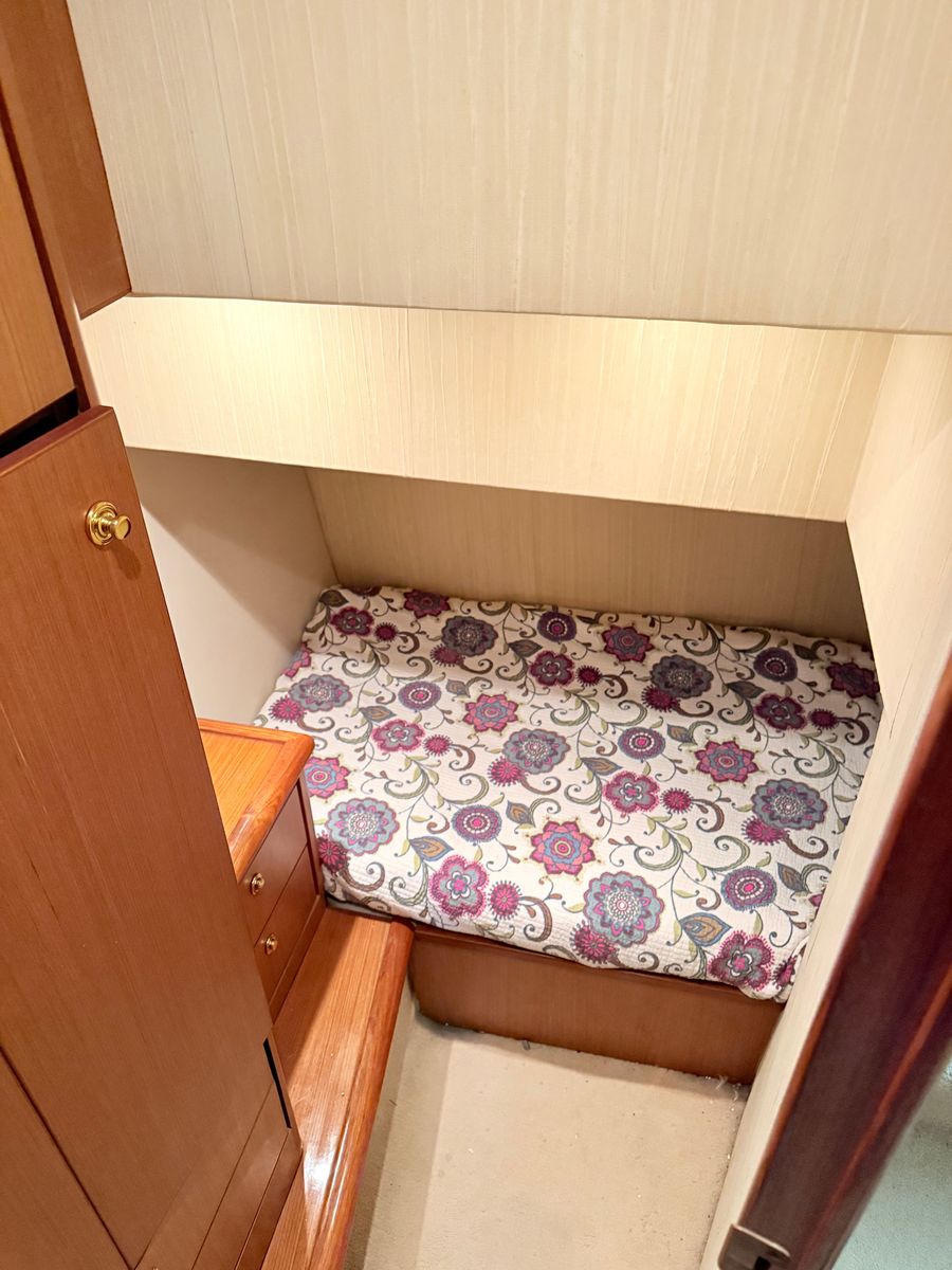 2005 Ocean Yachts 46 