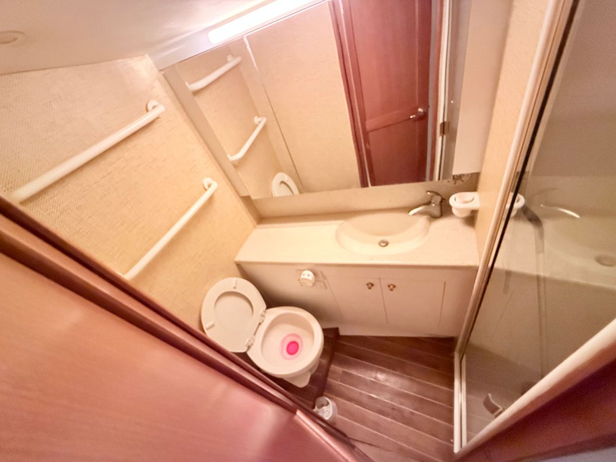 2005 Ocean Yachts 46 