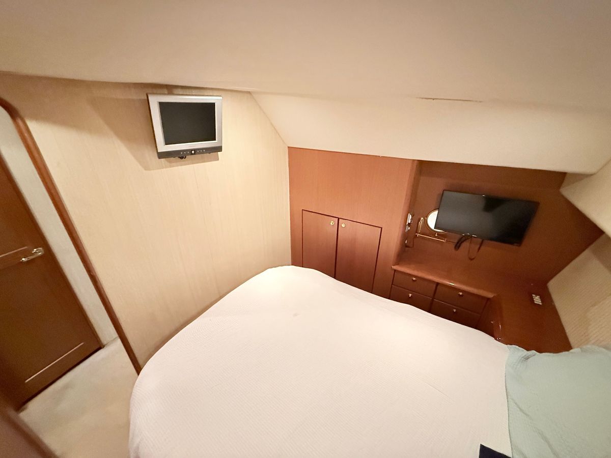 2005 Ocean Yachts 46 