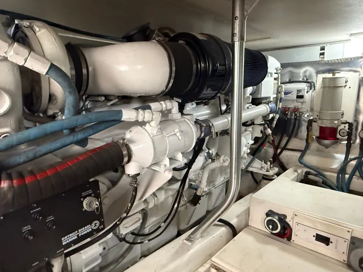 Split Decision Yacht Photos Pics Engine room of 2005 Ocean Yachts 46 Super Sport.