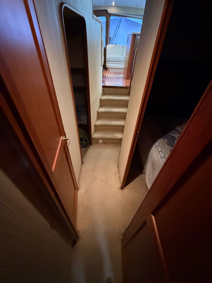 2005 Ocean Yachts 46 