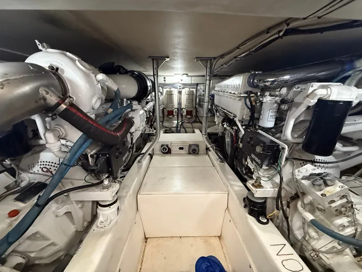 Split Decision Yacht Photos Pics Engine room of Ocean Yachts 46 Super Sport 2005.