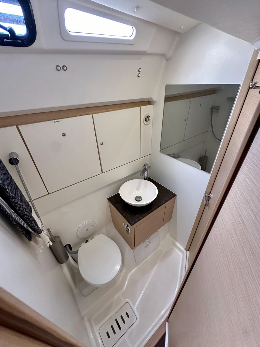 2018 Jeanneau 54 