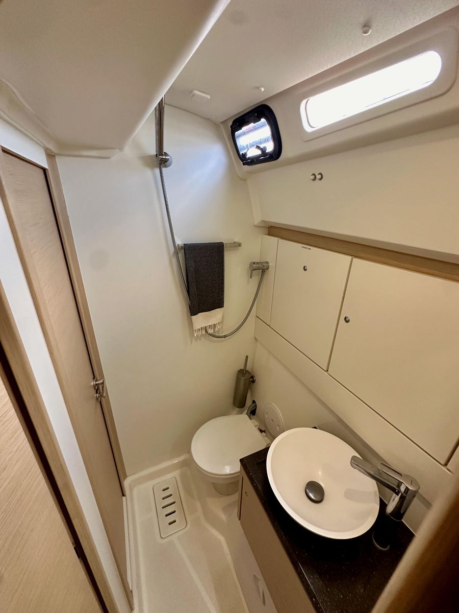 2018 Jeanneau 54 