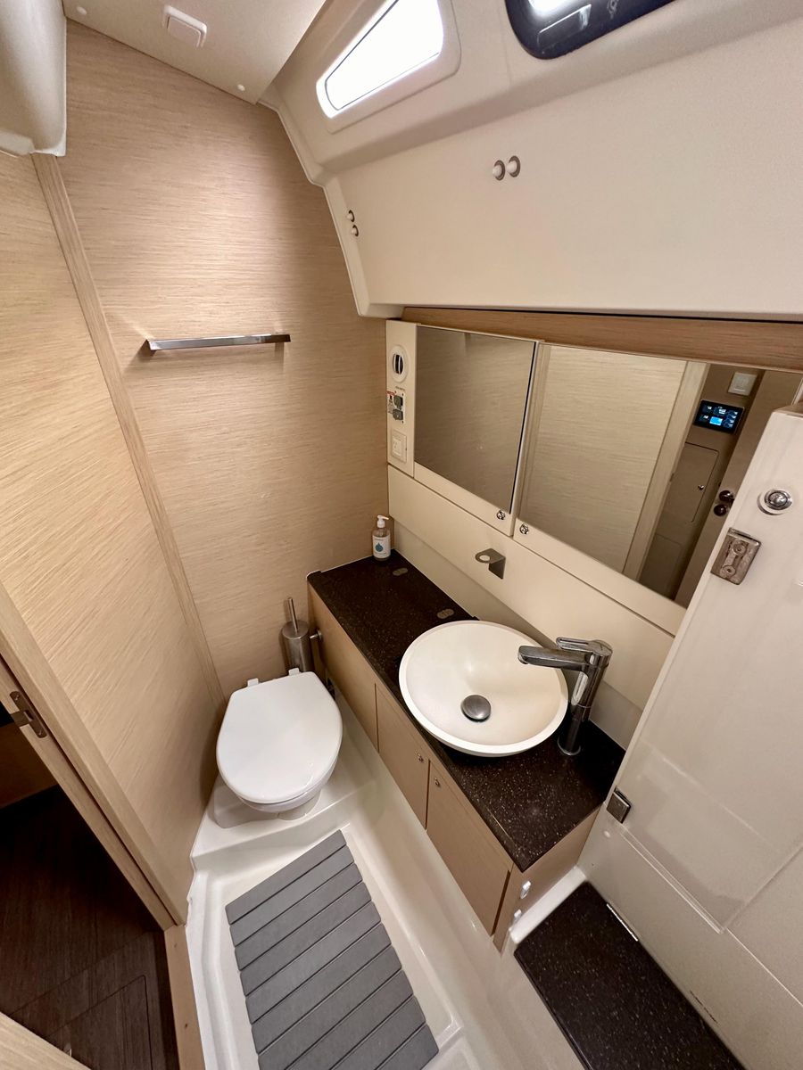 2018 Jeanneau 54 