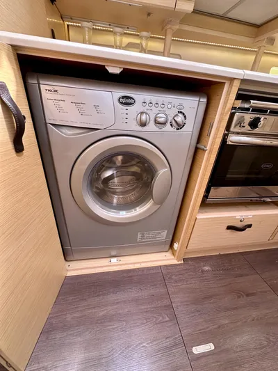 Edwina Yacht Photos Pics 