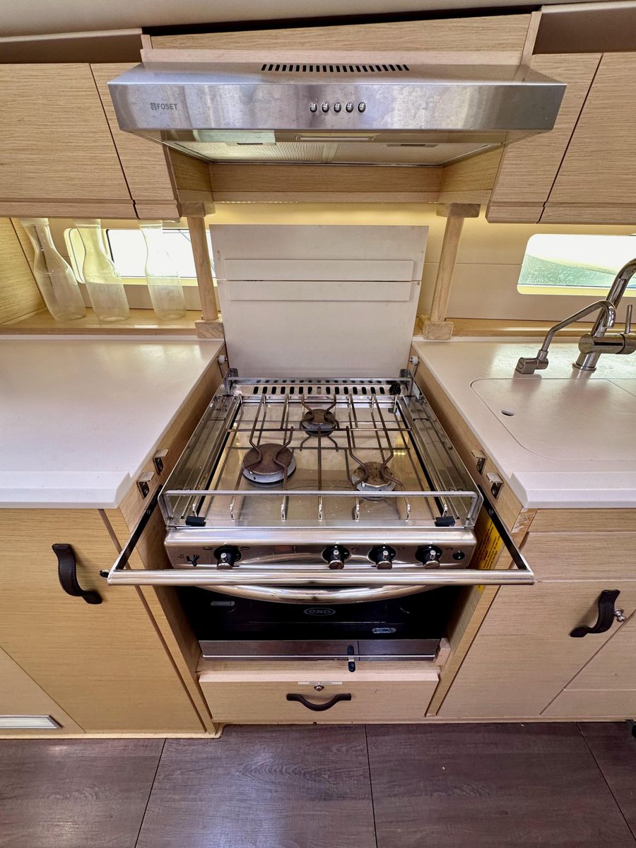 2018 Jeanneau 54 