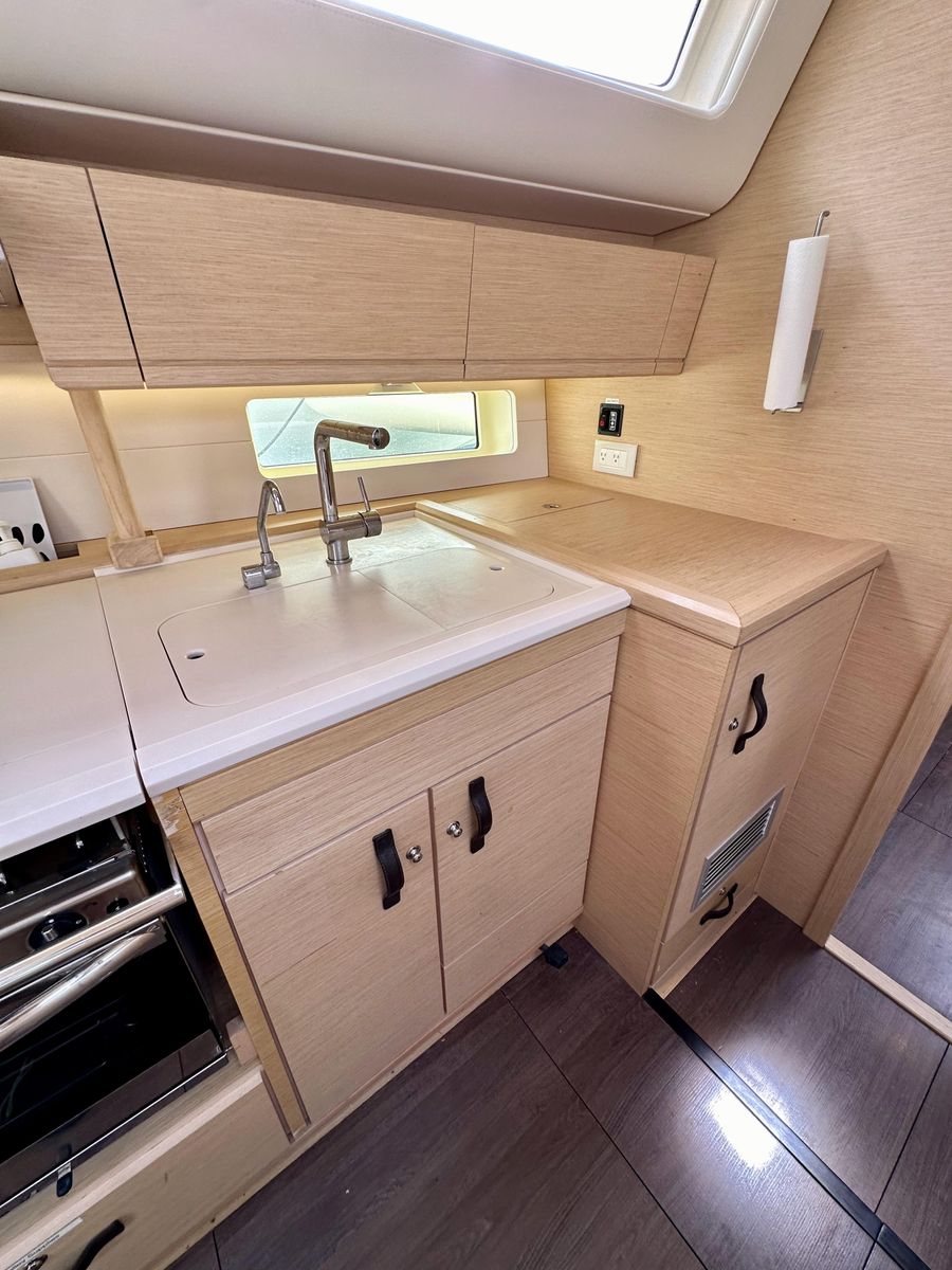 2018 Jeanneau 54 