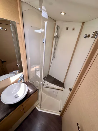 Edwina Yacht Photos Pics 