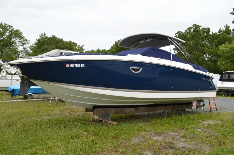 Nueve Yacht Photos Pics Cobalt 302 - Port Bow