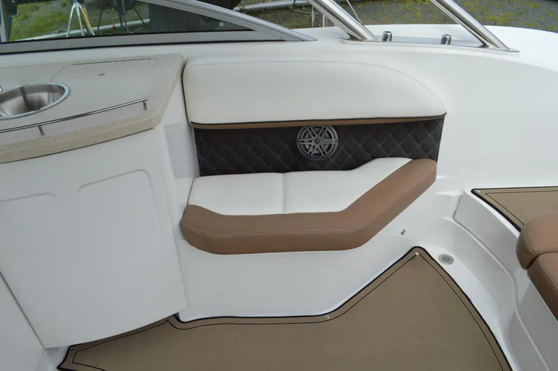 Nueve Yacht Photos Pics Cobalt 302 - Stbd. Cockpit Seat