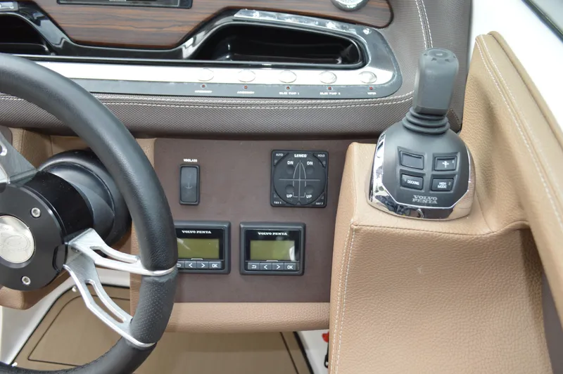 Nueve Yacht Photos Pics Cobalt 302 - Volvo Controls and Trim Tabs