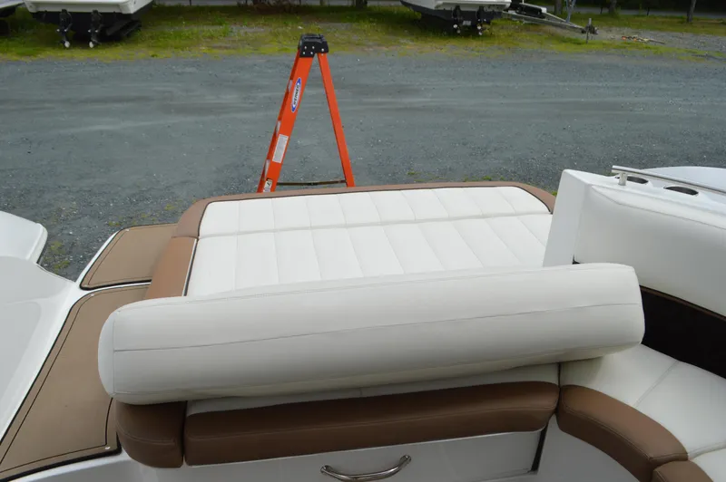 Nueve Yacht Photos Pics Cobalt 302 - Sun Pad Bolster Fwd.