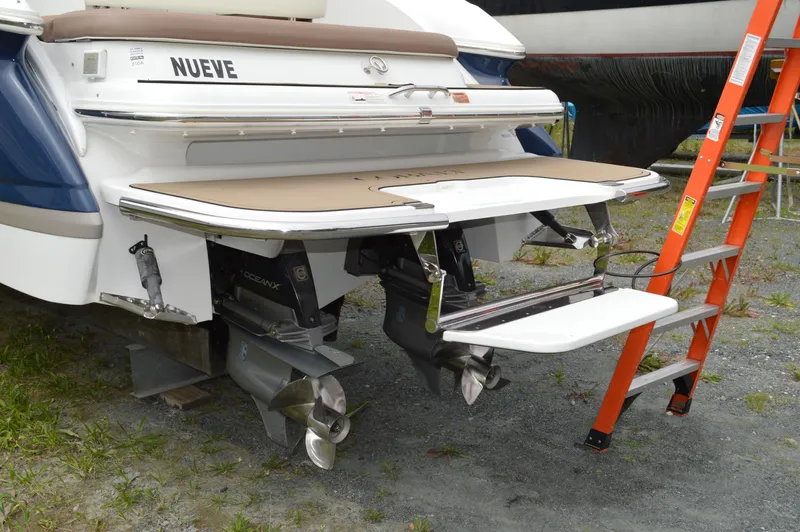 Nueve Yacht Photos Pics Cobalt 302 - Transom Fold Down Step (2)