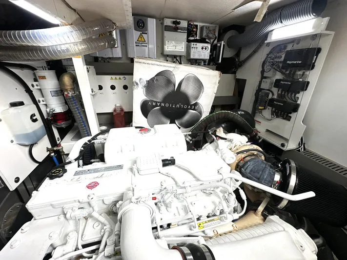  Yacht Photos Pics 2019 Prestige Yachts 590 Fly