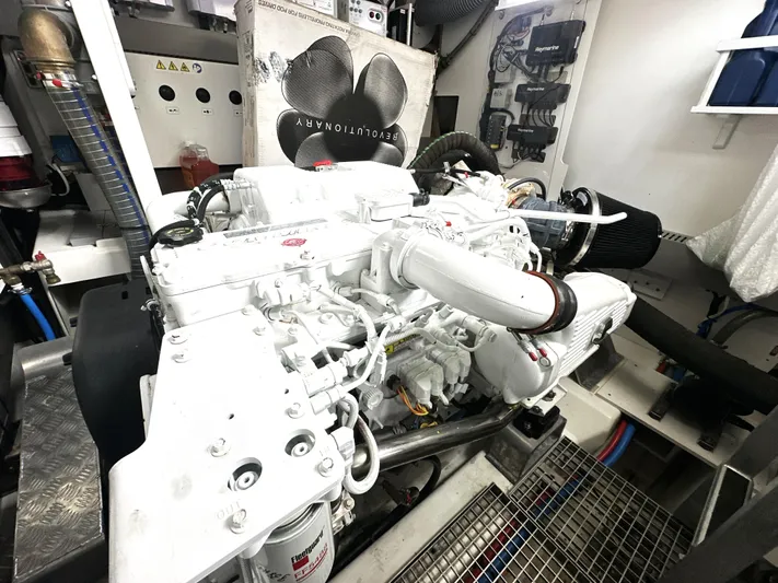  Yacht Photos Pics 2019 Prestige Yachts 590 Fly