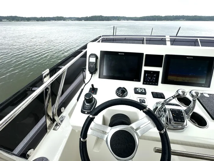  Yacht Photos Pics 2019 Prestige Yachts 590 Fly