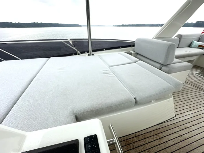  Yacht Photos Pics 2019 Prestige Yachts 590 Fly