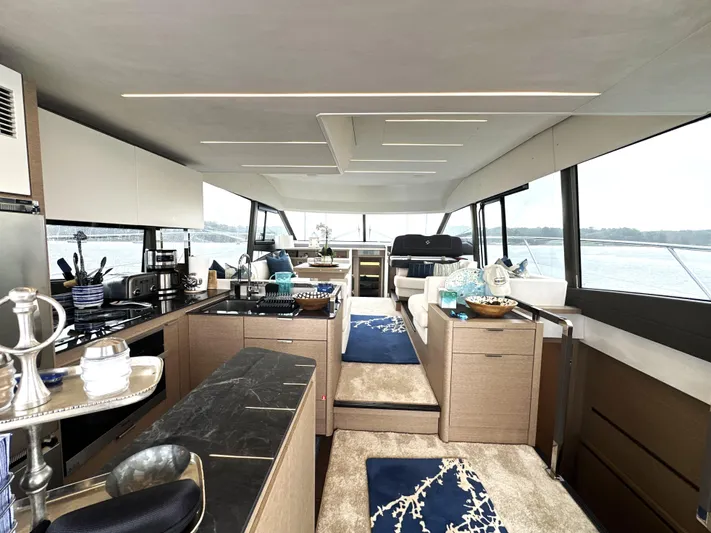  Yacht Photos Pics 2019 Prestige Yachts 590 Fly