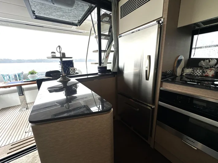  Yacht Photos Pics 2019 Prestige Yachts 590 Fly