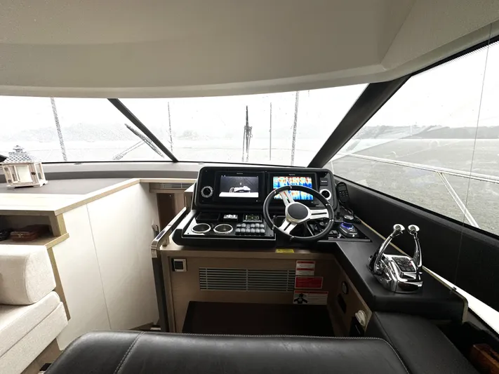  Yacht Photos Pics 2019 Prestige Yachts 590 Fly