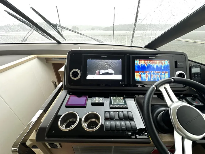  Yacht Photos Pics 2019 Prestige Yachts 590 Fly