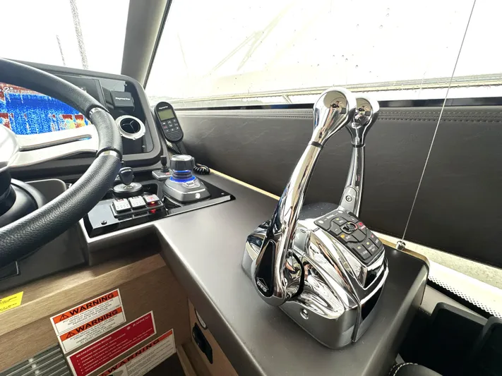  Yacht Photos Pics 2019 Prestige Yachts 590 Fly