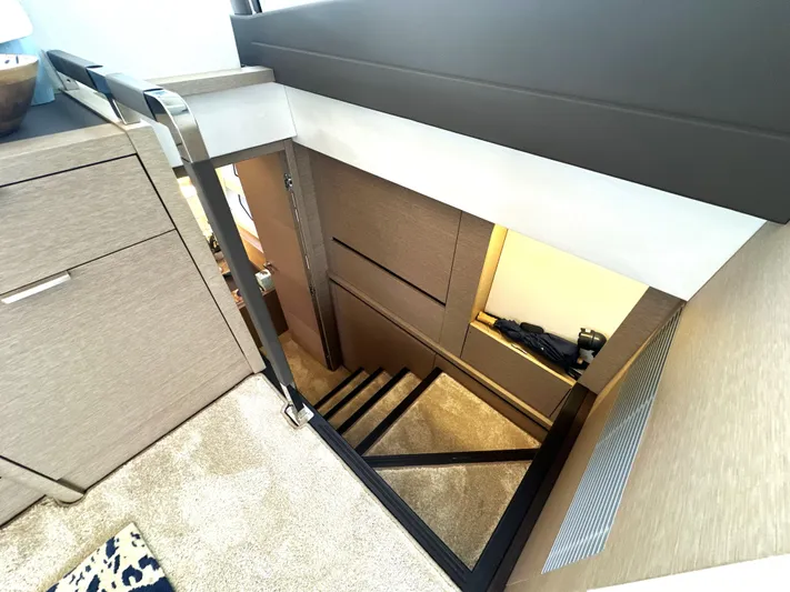  Yacht Photos Pics 2019 Prestige Yachts 590 Fly