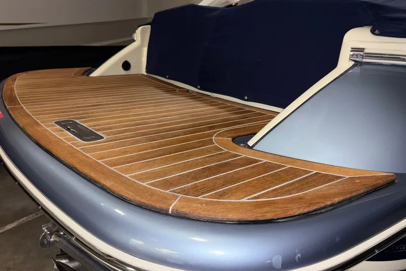  Yacht Photos Pics 2020 Chris-Craft Launch 28 GT with elegant wooden deck detail.