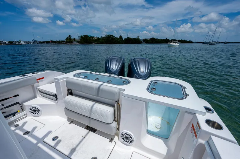 Settin Hooks Yacht Photos Pics Sea Fox 28 Settin Hooks - Live Well