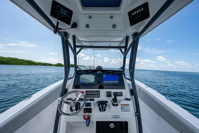 Settin Hooks Yacht Photos Pics Sea Fox 28 Settin Hooks - Console Electronics