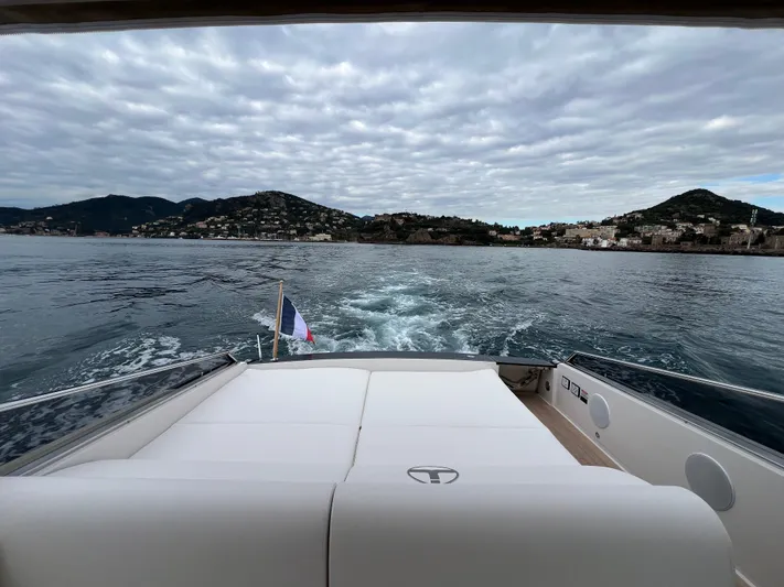 Stanislas Michel Yacht Photos Pics Itama 45 RS yacht cruising on open water, scenic coastal view, 2025 model.