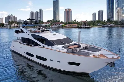 2016 Sunseeker 28 Metre Yacht