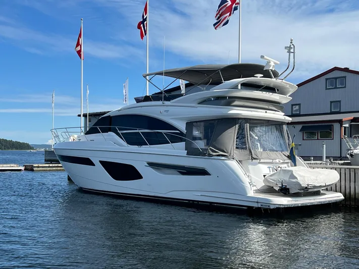 F55072 Yacht Photos Pics 