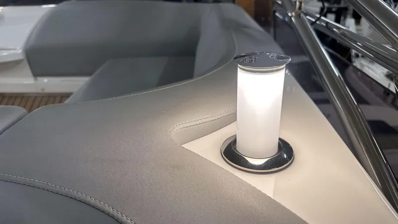 F55072 Yacht Photos Pics 