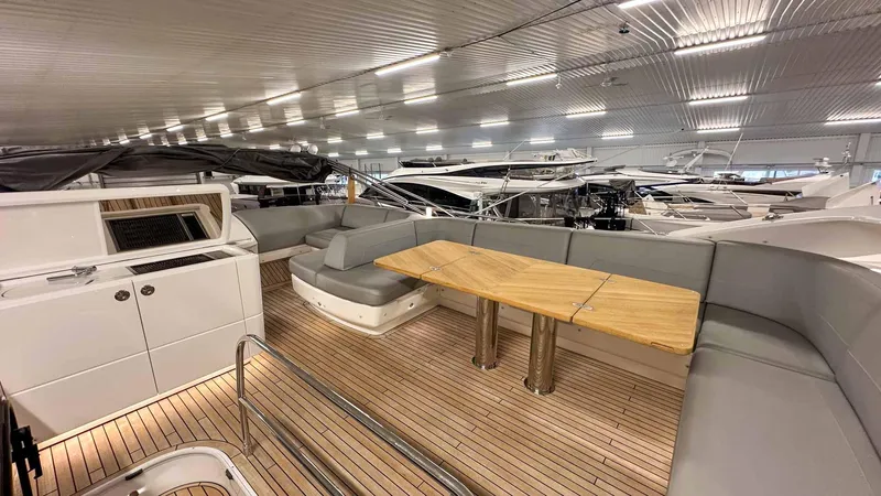F55072 Yacht Photos Pics 