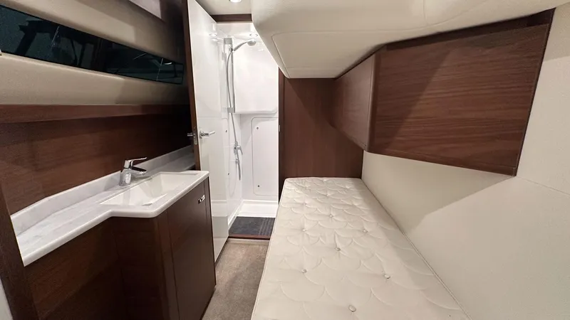 F55072 Yacht Photos Pics 