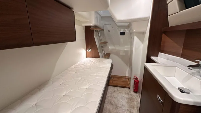 F55072 Yacht Photos Pics 