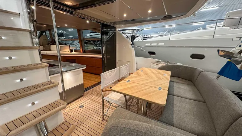 F55072 Yacht Photos Pics 